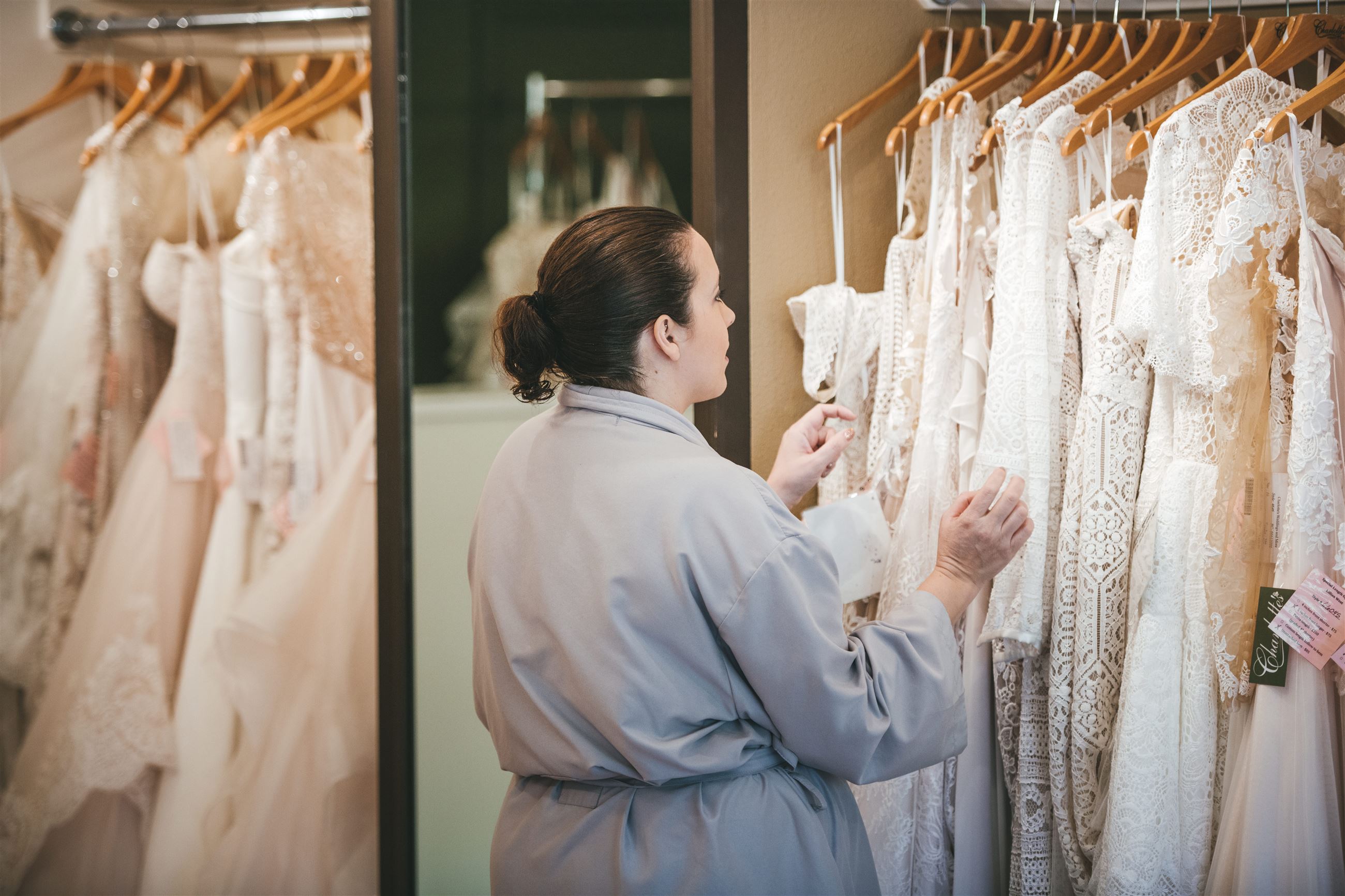 What To Bring Wedding Dress Shopping