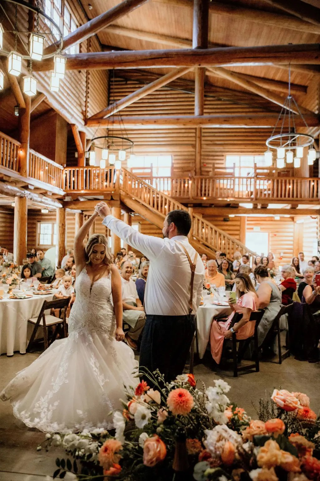 bride and groom first dance oregon wedding