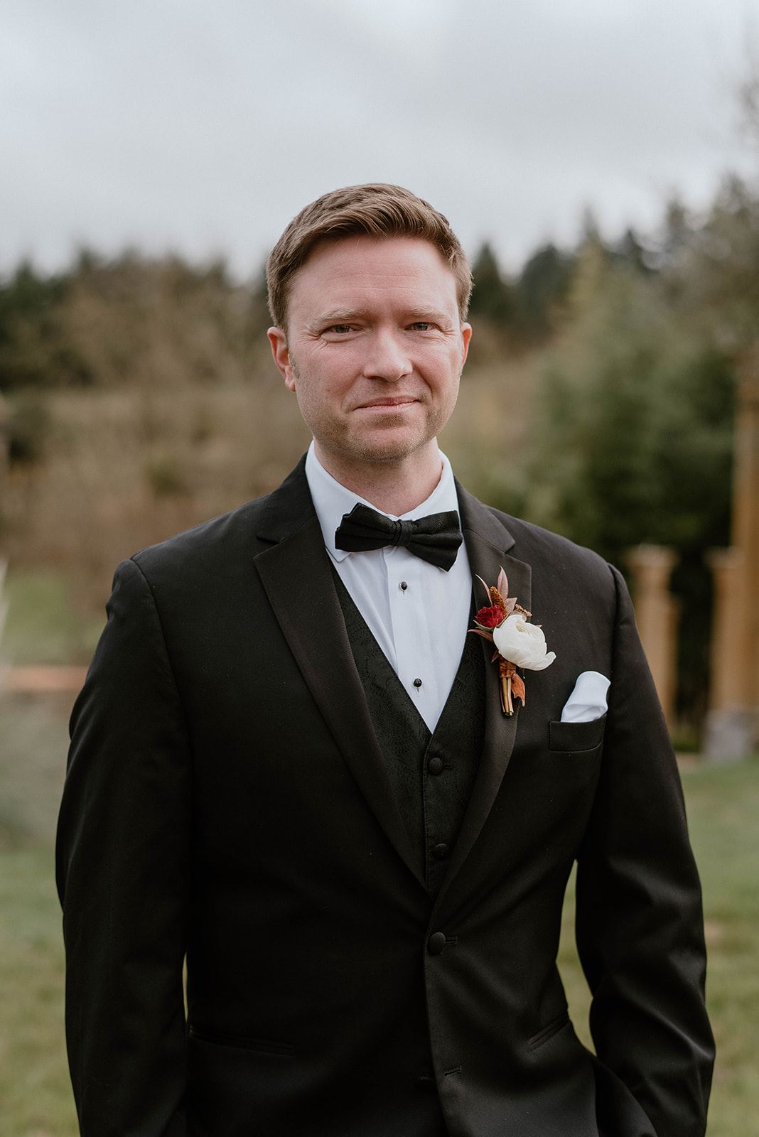 groom portrait