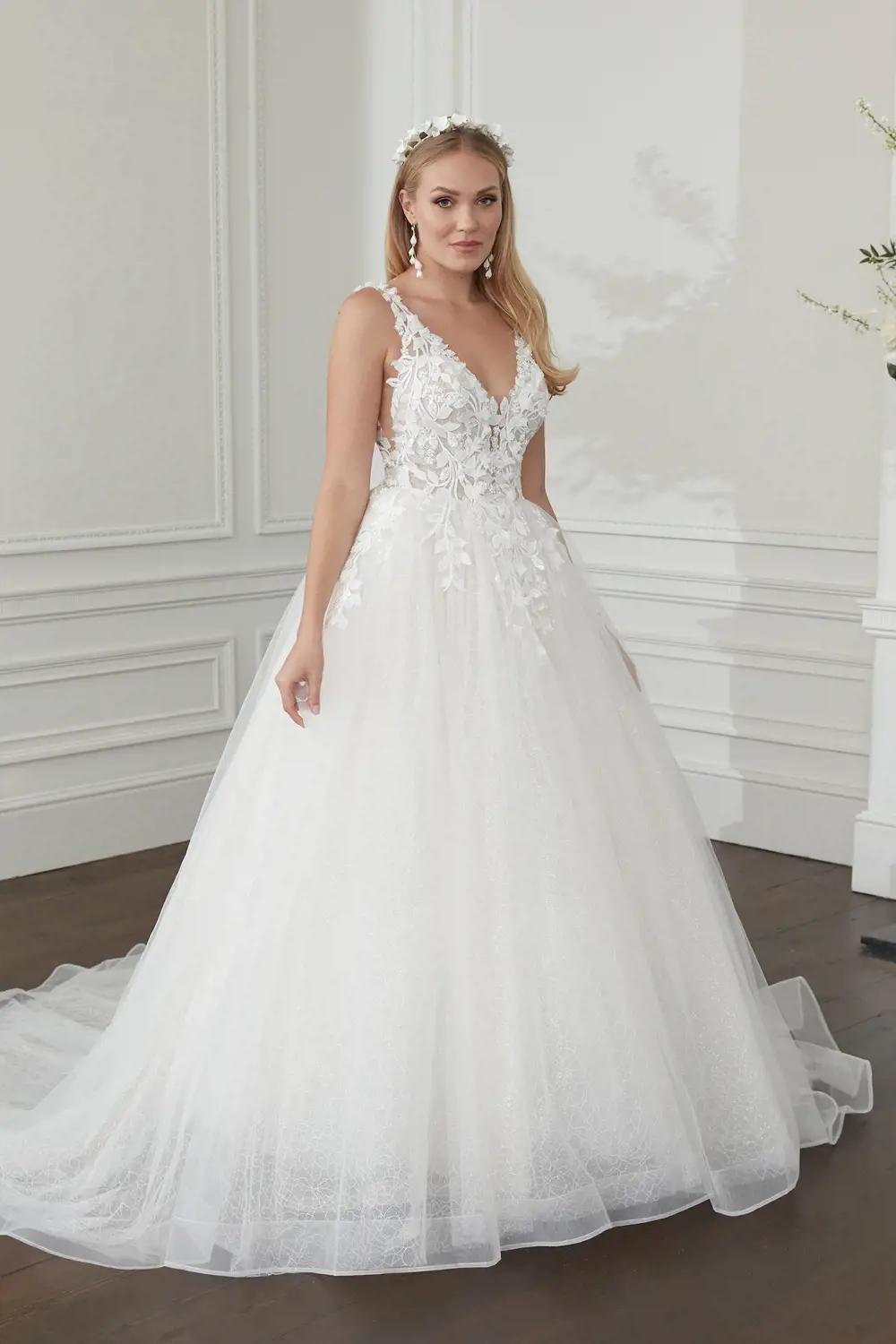 V-neck Lace Ballgown Wedding Dress
