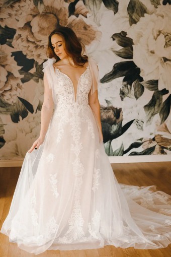 Julia Leigh Style 5994PL #2 thumbnail