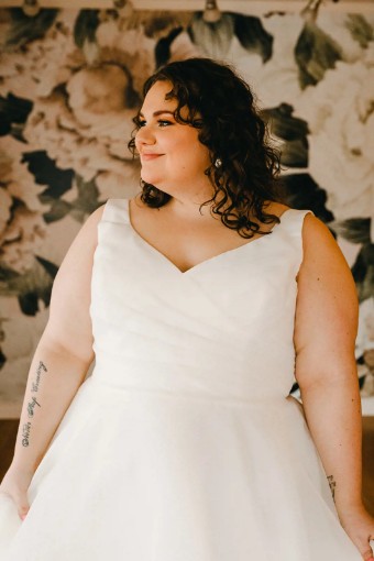 Julia Leigh Style 5944PL #1 thumbnail