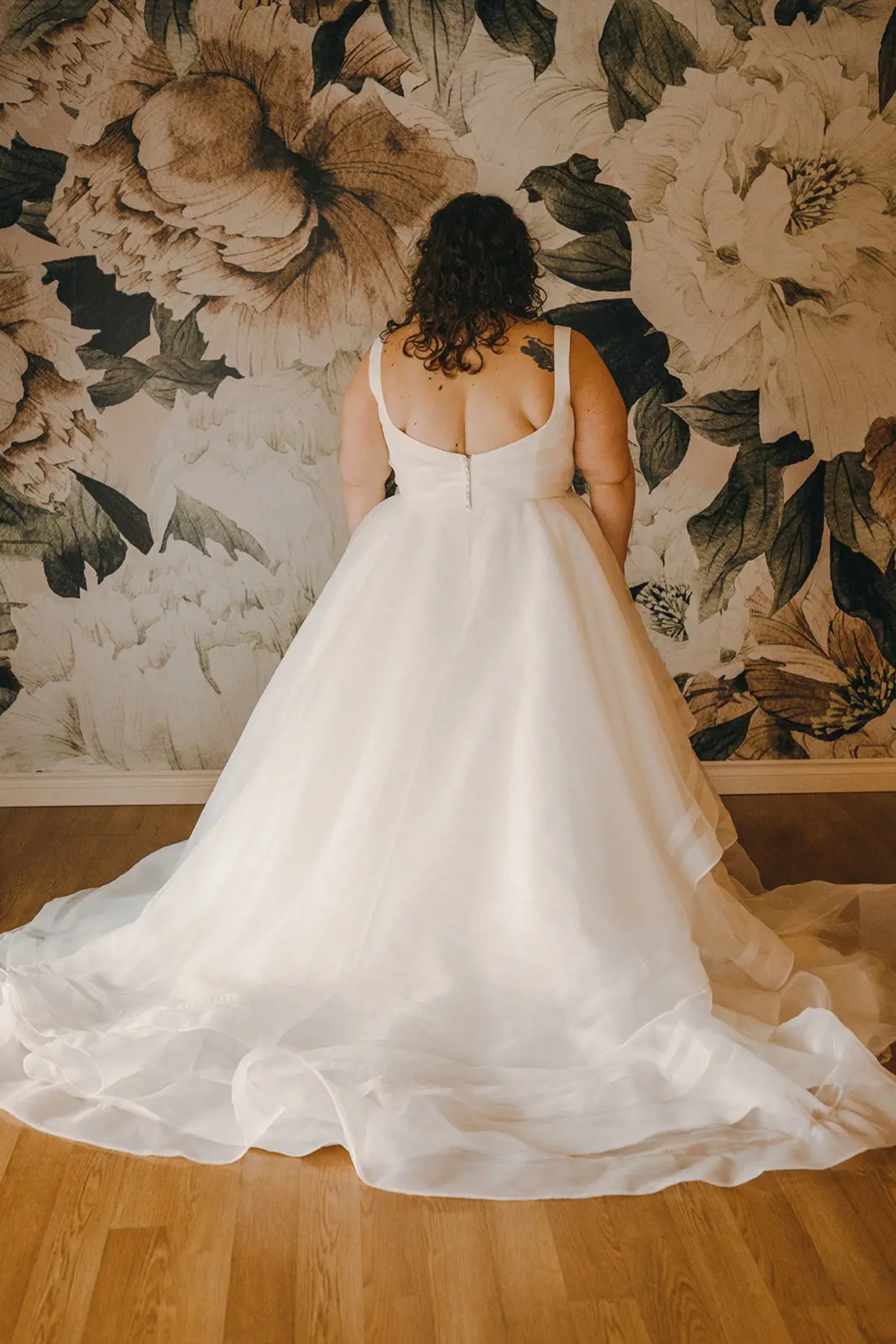 16w best sale wedding dress