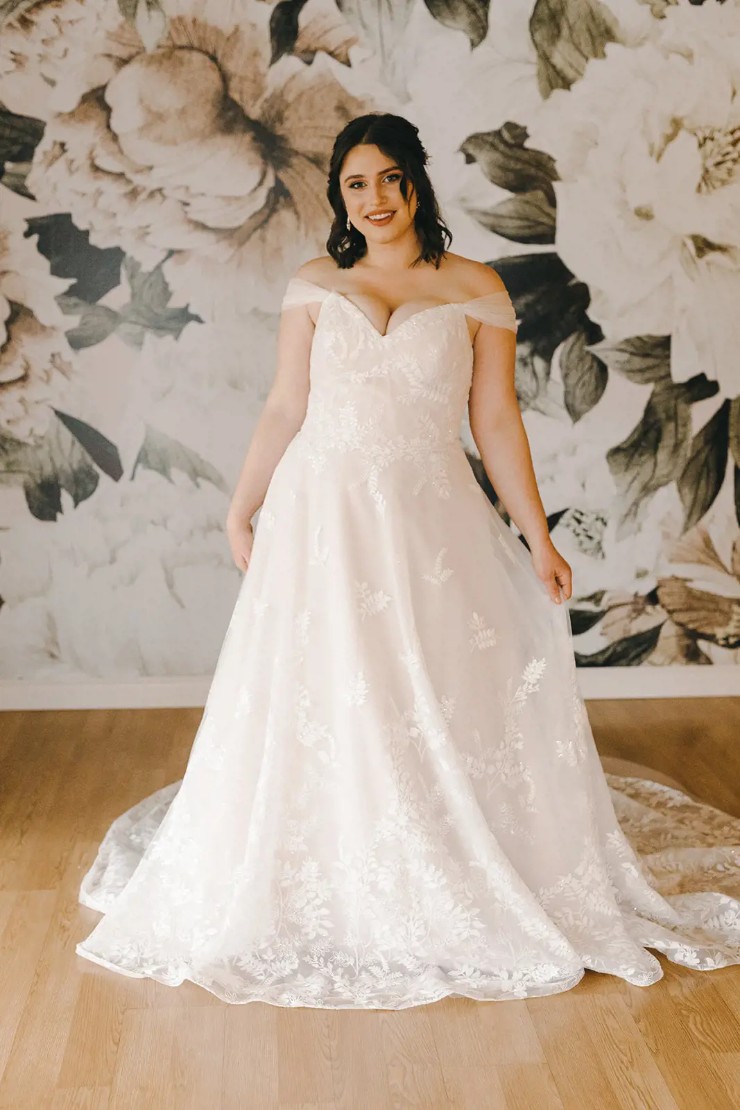 Julia Leigh Style 5995PL Default Thumbnail Image