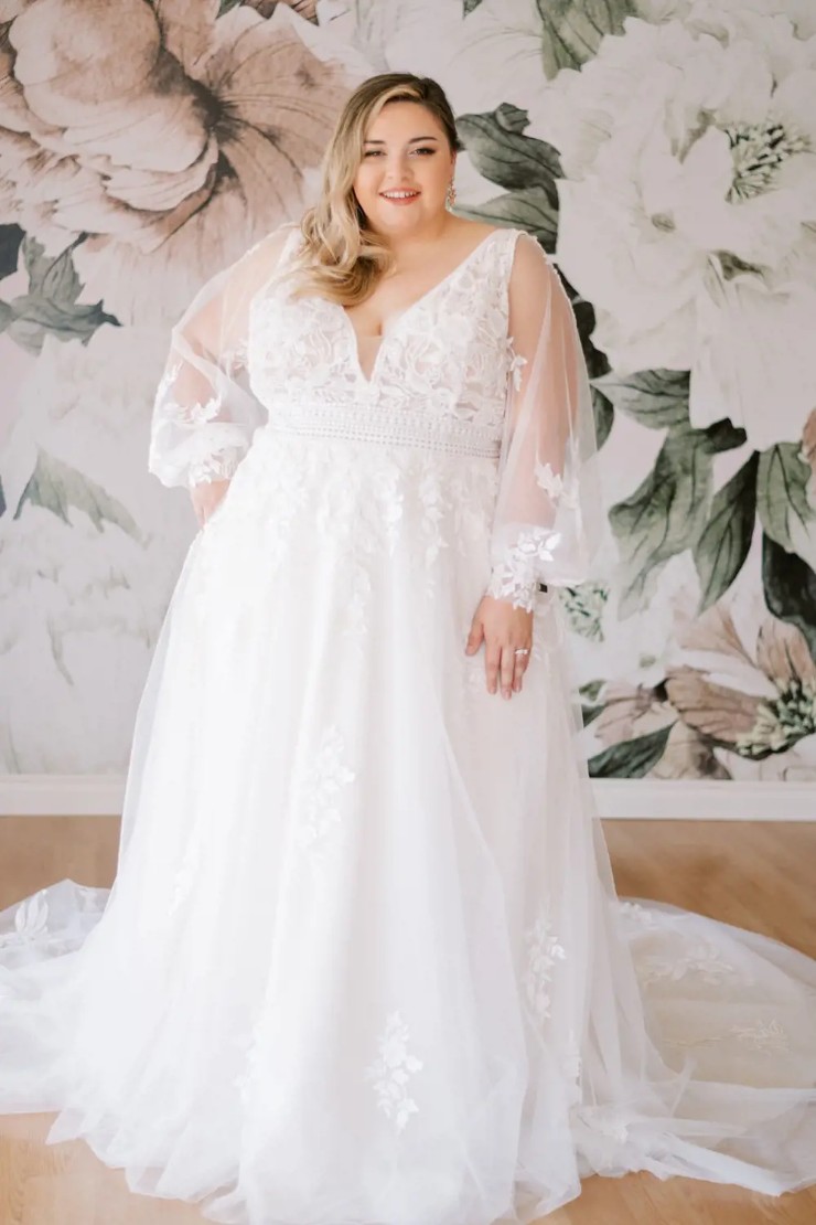 Julia Leigh Style 5663PL Default Thumbnail Image