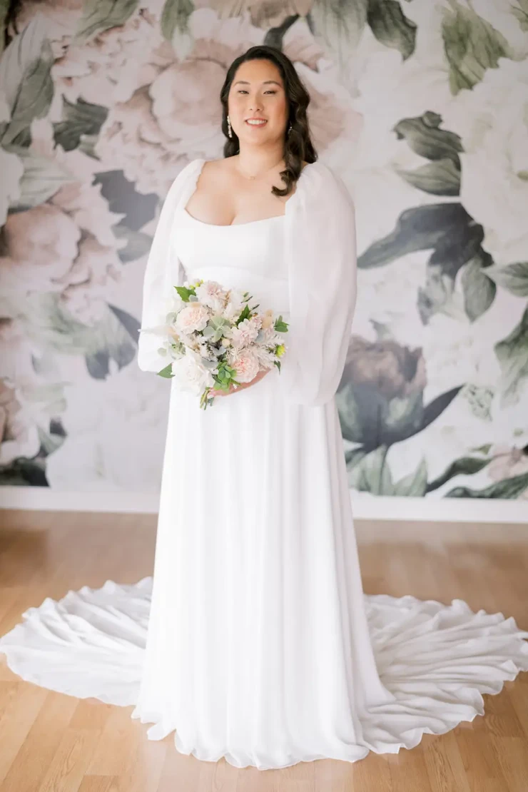 Share Sprit ジレ 44264: Pleated V-Neck Chiffon A-Line Bridal Gown with Bishop